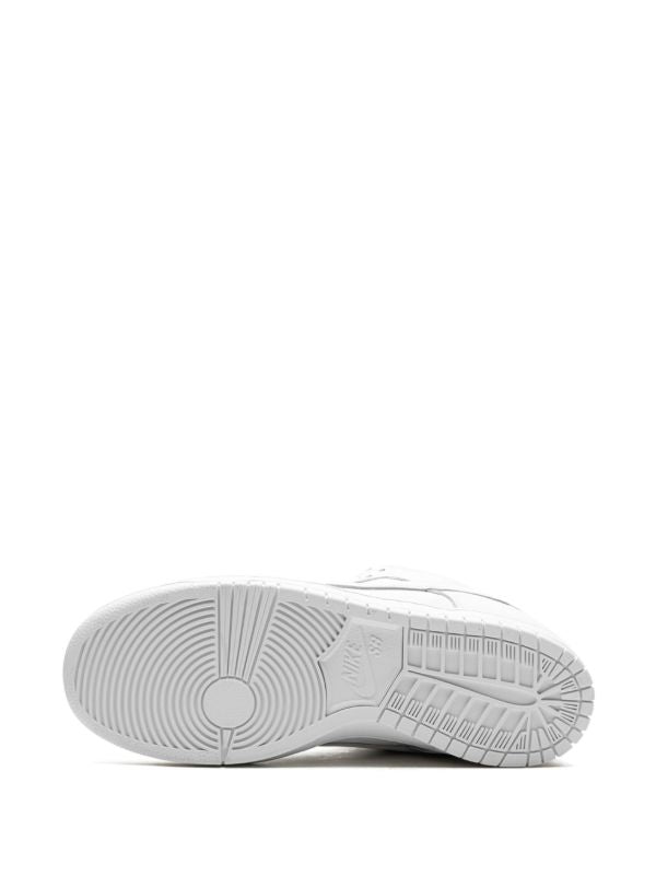 Nike SB Dunk Low Pro "Triple White" sneakers&nbsp;